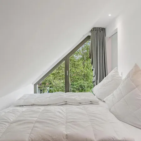 4 Bedroom Stunning In Tossens